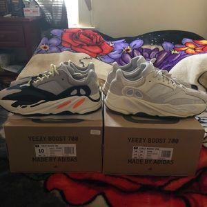 Yeezy 700 WaveRunner/ Analogs